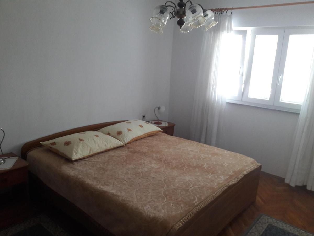 Apartment Bise Рогозница Екстериор снимка