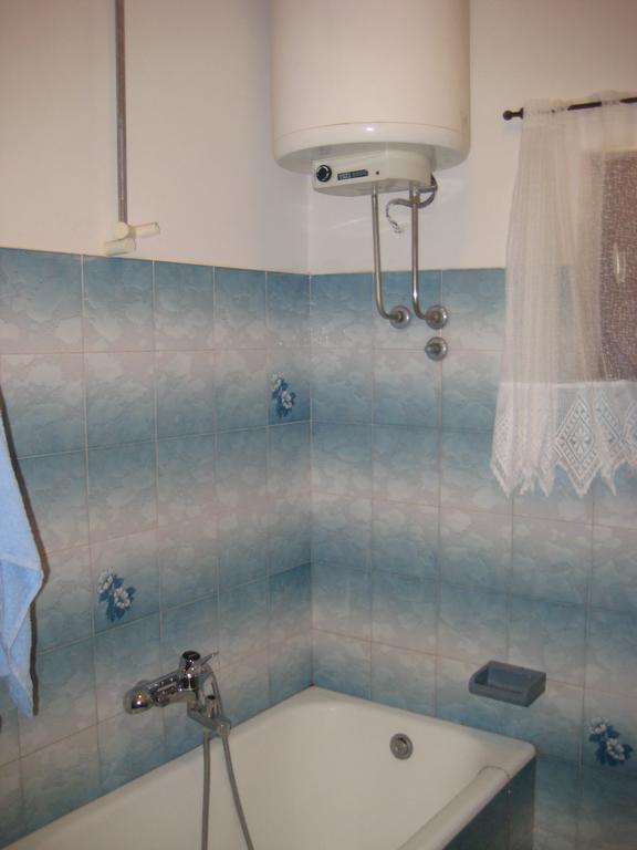 Apartment Bise Рогозница Екстериор снимка