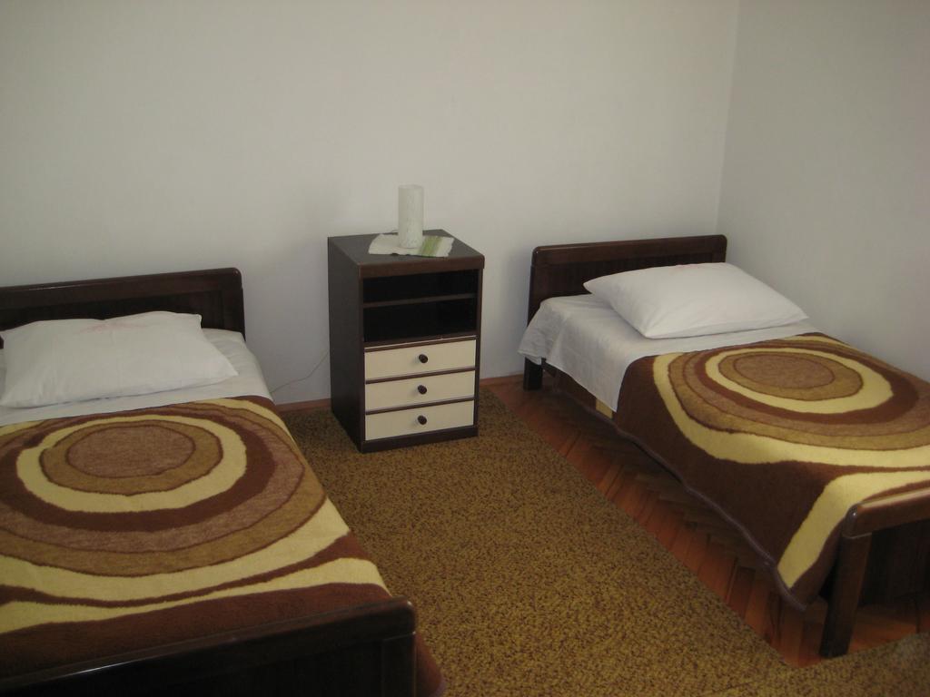 Apartment Bise Рогозница Екстериор снимка