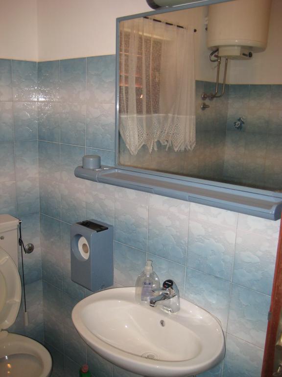 Apartment Bise Рогозница Екстериор снимка
