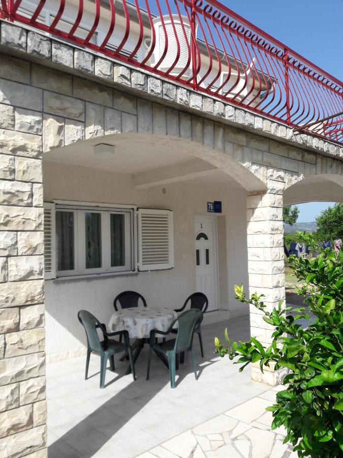 Apartment Bise Рогозница Екстериор снимка